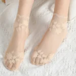 Socks women's Lace Transparent Lolita Invisible Summer Thin Non-slip Short Ankle Black Low Cut Boat Sock - Image 2